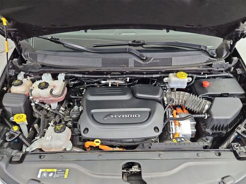 Used 2018 Chrysler Pacifica Touring Plus image 14