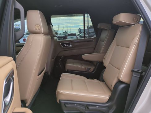 Used 2021 Chevrolet Tahoe Premier AWD/4WD image 14