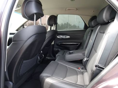 Used 2023 Genesis GV70 2.5T AWD/4WD image 14