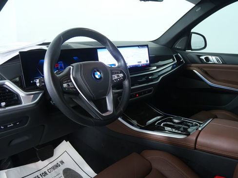 Certified 2024 BMW X5 xDrive50e w/ Premium Package image 13