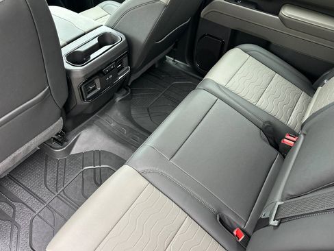 New 2026 Chevrolet Silverado 2500 ZR2 image 10