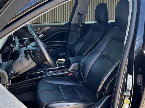 Used 2021 Lincoln Corsair AWD w/ Premium Package image 25