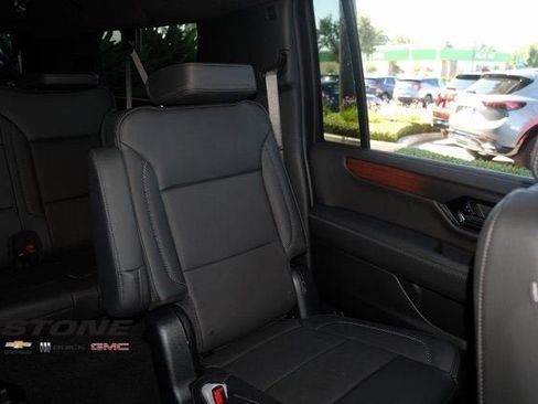 New 2025 GMC Yukon XL Denali w/ Sun & Power Step Package image 17