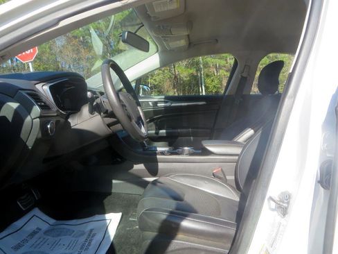 Used 2014 Ford Fusion Titanium image 10