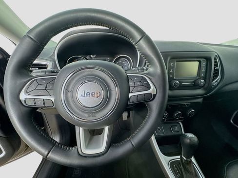 Used 2018 Jeep Compass Latitude w/ Safe & Security Group FWD image 13