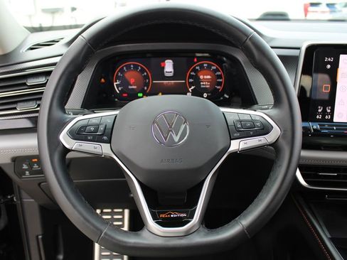 Certified 2024 Volkswagen Atlas Peak Edition SE image 11