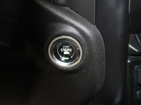 Used 2020 GMC Sierra 1500 AT4 w/ AT4 Premium Package AWD/4WD image 43