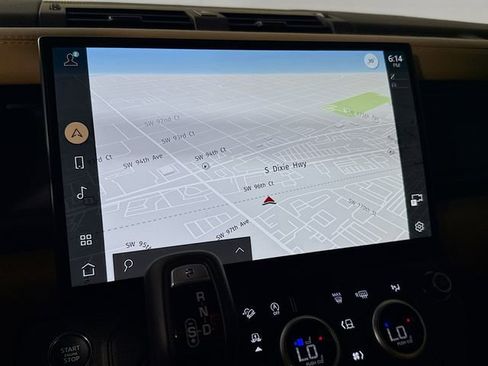 Used 2026 Land Rover Defender 110 X-Dynamic SE image 16