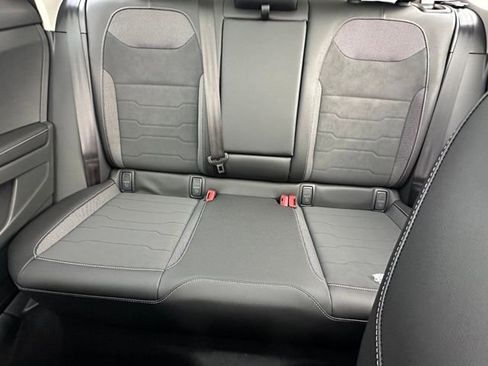 New 2026 Volkswagen Taos SE image 26