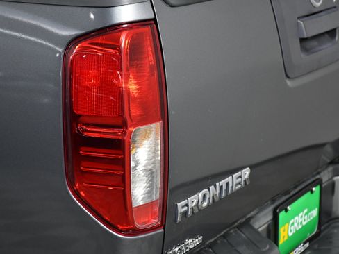 Used 2019 Nissan Frontier SL image 32