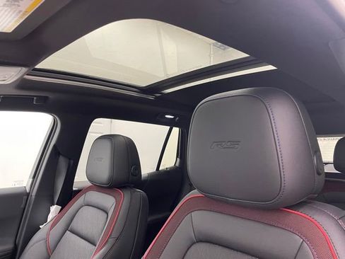 New 2026 Chevrolet Equinox RS w/ Convenience Package III AWD/4WD image 7