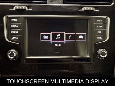 Used 2017 Volkswagen GTI SE FWD image 31