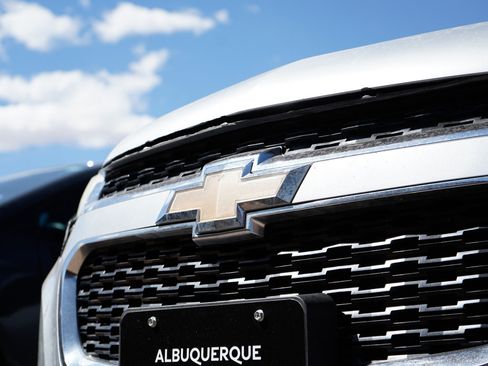 Used 2015 Chevrolet Malibu LTZ FWD image 3