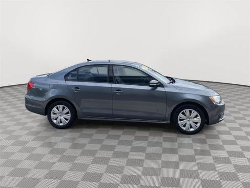 Used 2014 Volkswagen Jetta SE FWD image 3
