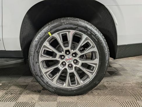 New 2026 GMC Yukon XL Denali w/ LPO, Floor Liner Package image 13