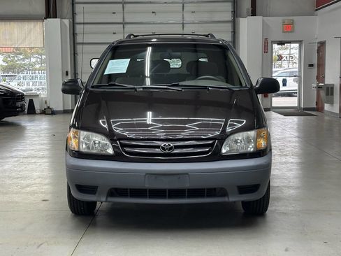 Used 2002 Toyota Sienna CE image 6