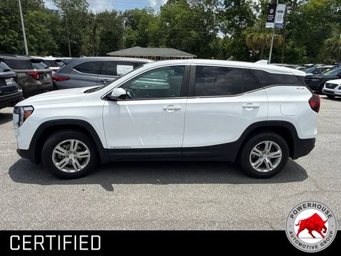 Used 2024 GMC Terrain SLE FWD image 3