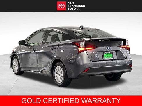 Certified 2022 Toyota Prius LE FWD image 3