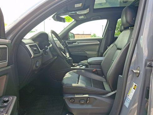 Used 2022 Volkswagen Atlas Cross Sport SEL AWD/4WD image 13