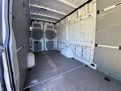 Used 2021 Mercedes-Benz Sprinter 2500 image 18