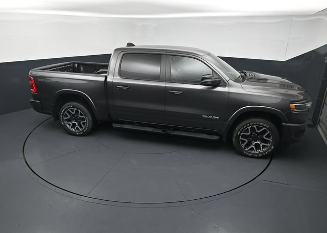 Used 2025 RAM 1500 Laramie AWD/4WD image 15