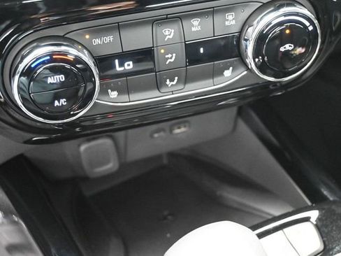 New 2026 Chevrolet Trax RS w/ Sunroof Package image 33