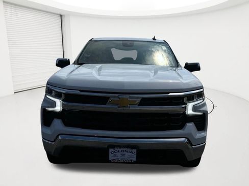 Used 2022 Chevrolet Silverado 1500 LT AWD/4WD image 2