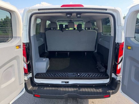 Used 2018 Ford Transit 150 XL RWD image 20