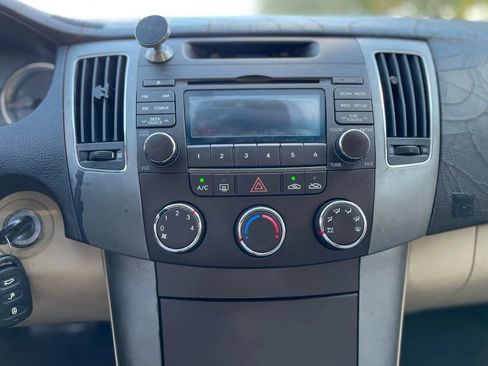 Used 2009 Hyundai Sonata GLS image 17