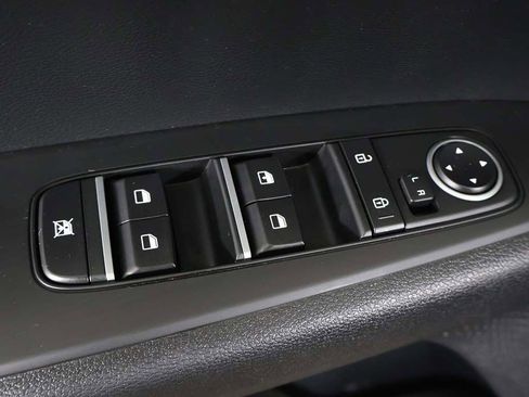 Used 2024 Kia Forte LXS FWD image 33