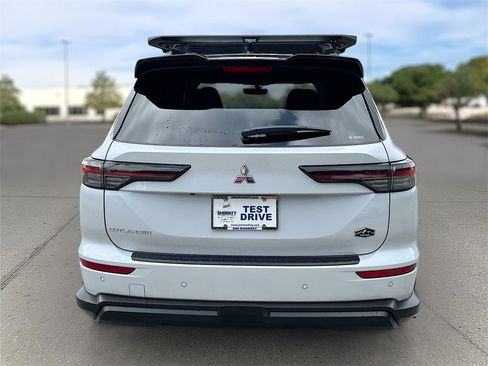 New 2025 Mitsubishi Outlander AWD image 6