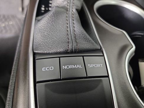 Used 2023 Toyota Camry LE FWD image 25
