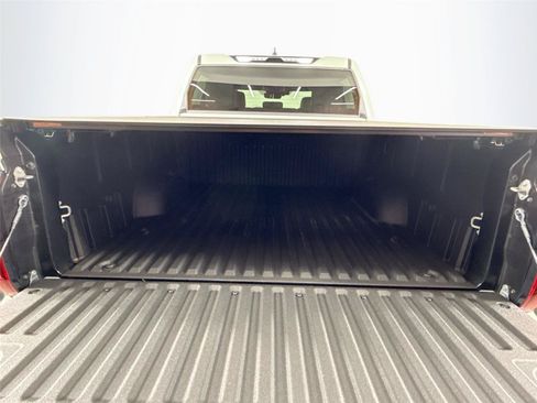 Used 2024 Toyota Tundra Limited AWD/4WD image 39