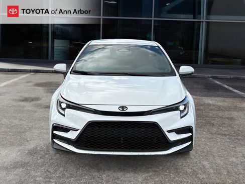 Used 2023 Toyota Corolla SE w/ Carpet Mat Package (TMS) FWD image 5