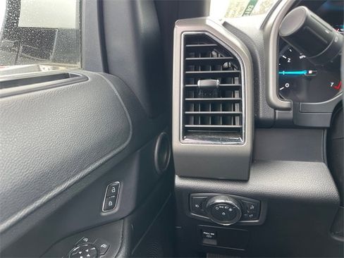 Used 2021 Ford Expedition XLT image 20