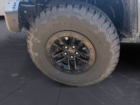 Used 2024 Jeep Wrangler Unlimited Rubicon AWD/4WD image 14