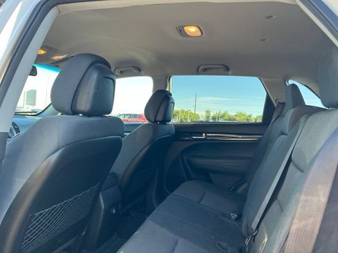 Used 2013 Kia Sorento LX w/ Convenience Pkg AWD/4WD image 26
