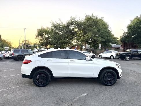 Used 2018 Mercedes-Benz GLC 300 4MATIC Coupe image 5