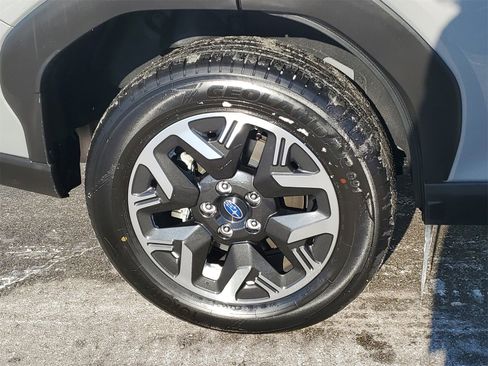 Used 2025 Subaru Forester Premium image 6