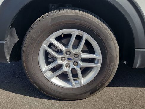 Certified 2025 Ford Explorer Active image 5