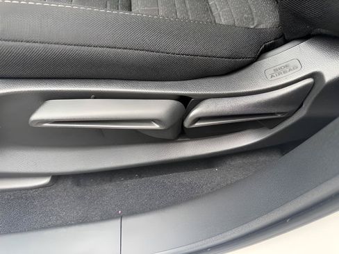 New 2027 Honda HR-V LX image 10