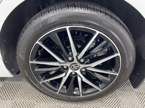 Used 2023 Toyota Camry SE image 8