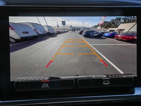 Used 2024 GMC Sierra 1500 SLE image 22