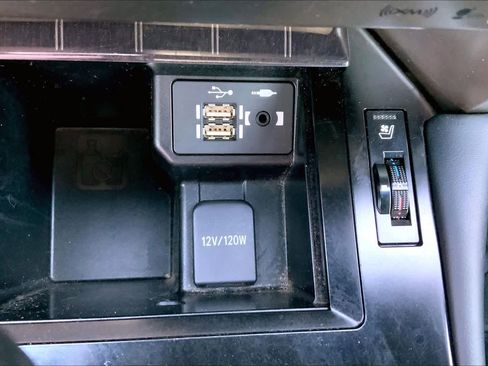 Used 2021 Lexus GX 460 Premium image 35