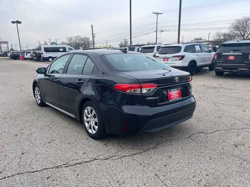 Certified 2024 Toyota Corolla LE image 3