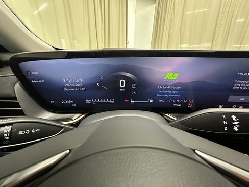 Certified 2025 Buick Envision Sport Touring image 26