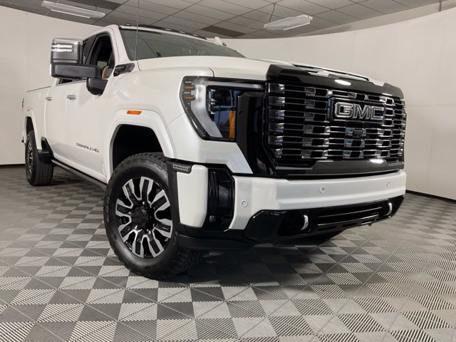 Used 2025 GMC Sierra 2500 Denali Ultimate w/ Max Trailering Package AWD/4WD image 52