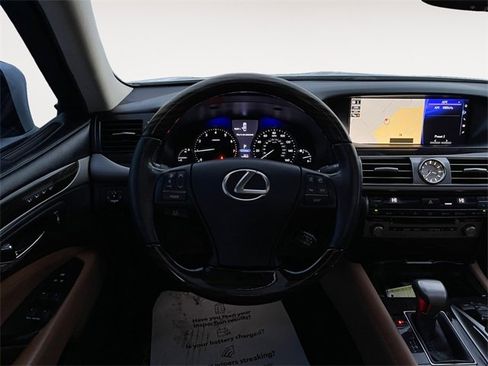 Used 2017 Lexus LS 460 AWD w/ Comfort Package image 12