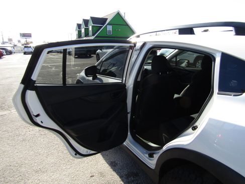 Used 2020 Subaru Crosstrek 2.0i Premium image 18