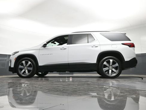 Certified 2023 Chevrolet Traverse LT w/ LT Premium Package AWD/4WD image 25